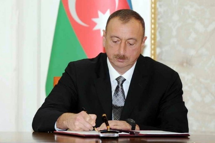 Azerbaijani president decrees to encourage investments