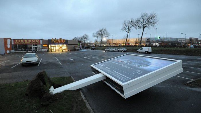 Storm leaves over 250,000 homes without power in France