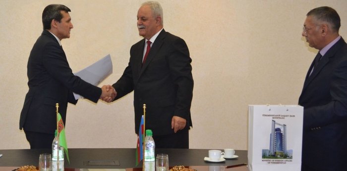 Turkmen FM hails relations with Azerbaijan