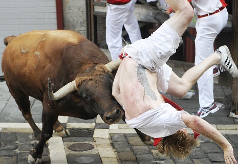 Two injured on day two of Pamplona bull run