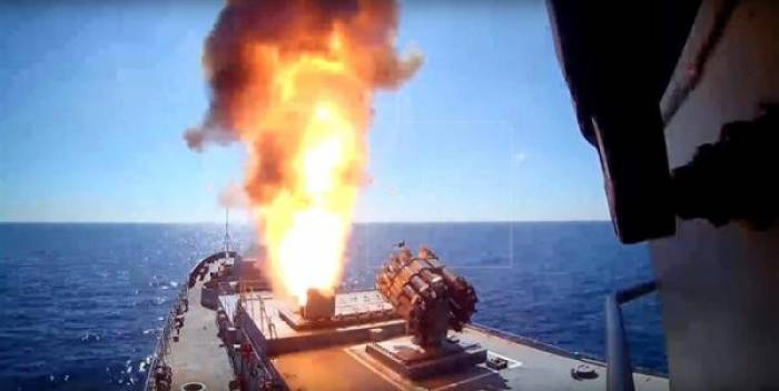 Rusia ataca con misiles de crucero objetivos del EI al este de Palmira
