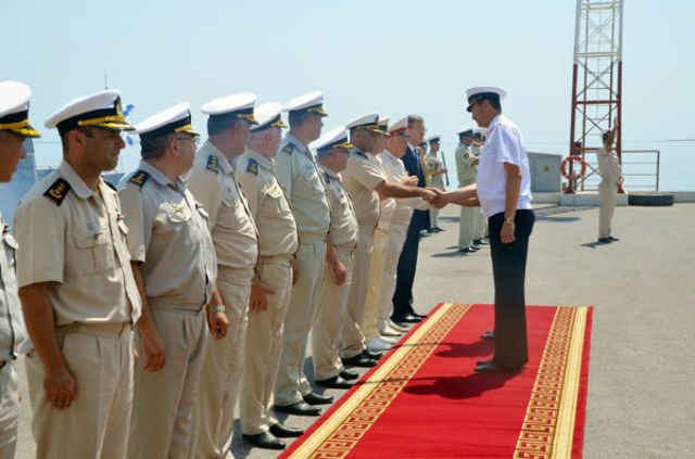 Rusiya döyüş gəmiləri Bakıdan getdi