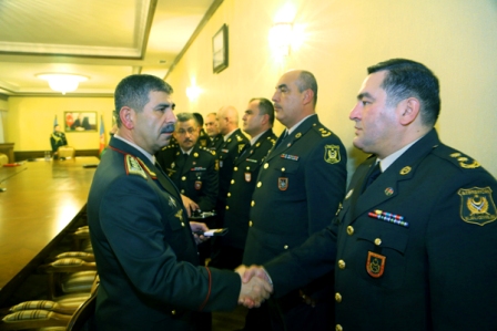 Zakir Həsənov hərbçilərə polkovnik rütbəsi verdi