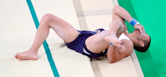 La dolorosa lesión del gimnasta francés en Río.