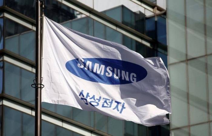 Samsung Electronics gets South Korea nod to test driverless car carrying its parts, software