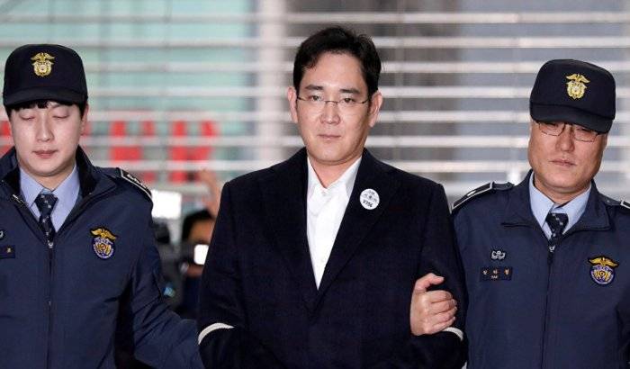 Condenan a cinco años de prisión al vicepresidente de Samsung