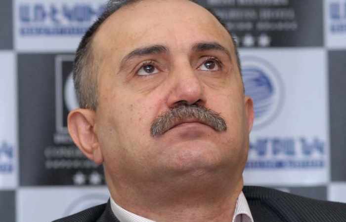 Samvel Babayan gesteht seine Beteiligung am Schmuggel des Raketenkomplexes - VIDEO