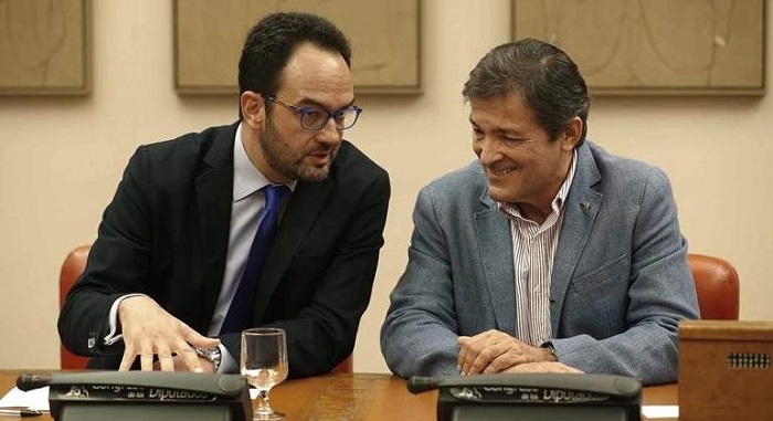 Sánchez y Rivera anticipan que no van a negociar con Rajoy
