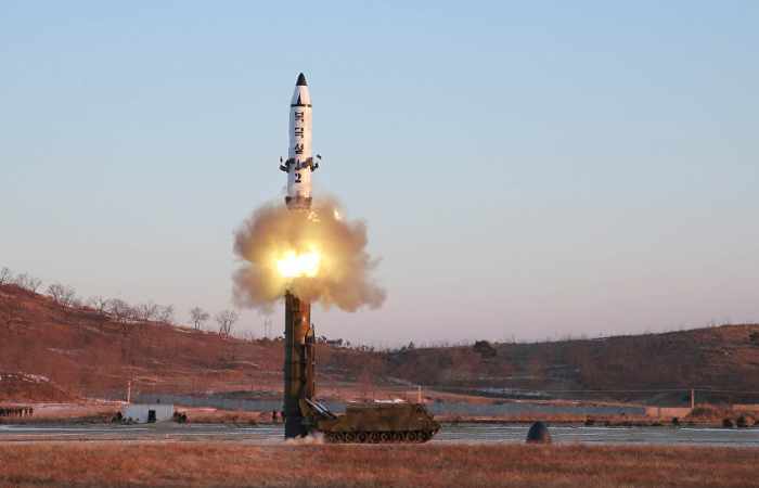 Japan kann Nordkorea-Raketen mit Sarin-Geschossen abfangen 