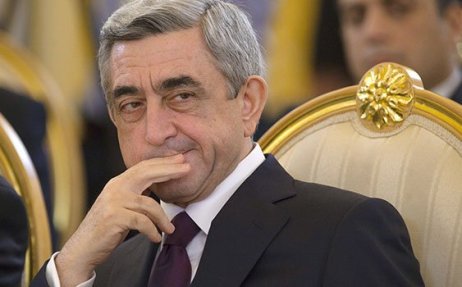 Sarkisyan 900 milyon dollar borc alır 