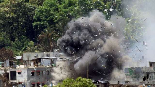 Pro-ISIS rebels storm school in Philippines, students held hostage