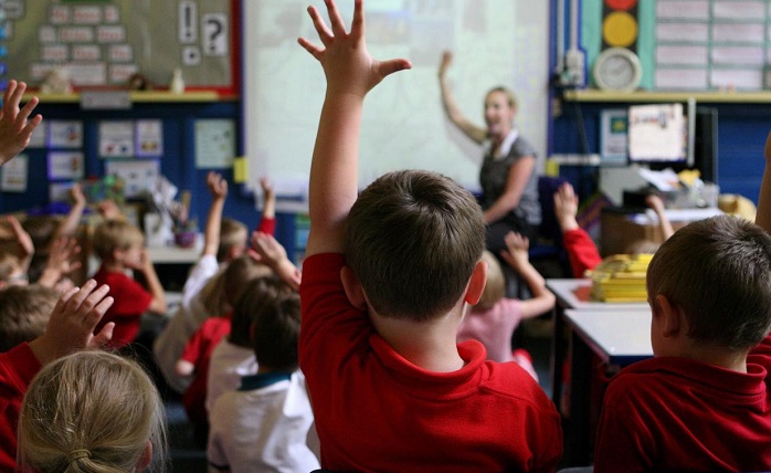 8-year-old boy questioned in UK over T-shirt’s suspicious slogan