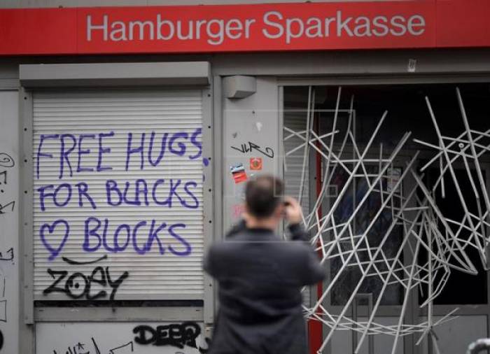 Hamburgo cierra la cumbre del G20 tras una nueva noche de disturbios
