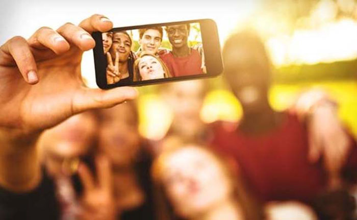 Selfie `vending machines` to enthral tourists in Japan