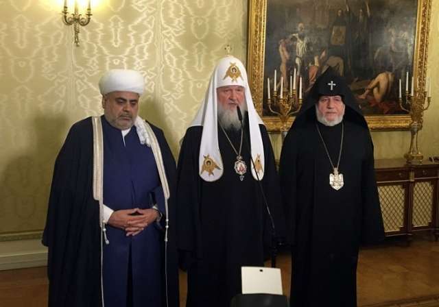 Allahshukur Pashazade invited Patriarch Kirill to visit Armenian church in Baku
