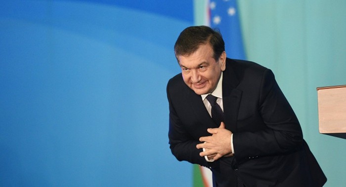 El presidente electo de Uzbekistán toma posesión del cargo