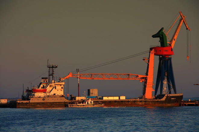 La Russie envisage de louer un bateau-grue d`Azerbaïdjan