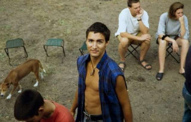 Photos of a young, shirtless Justin Trudeau send the internet into a frenzy