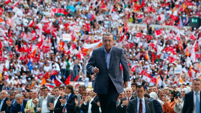 Erdogan dit le coup d`Etat a été prévu `en dehors de la Turquie`, accuse l`Occident - Info sensationnelle