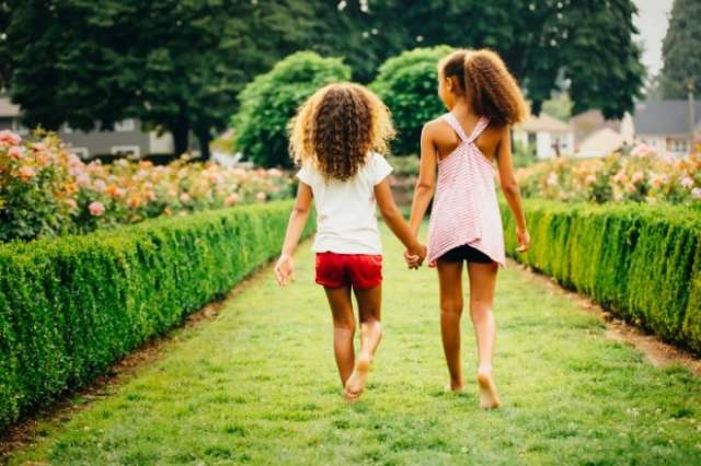 6 ways your siblings affect your health