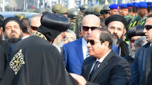 Égypte : le pouvoir accuse les Frères musulmans après l`attentat dans une église du Caire