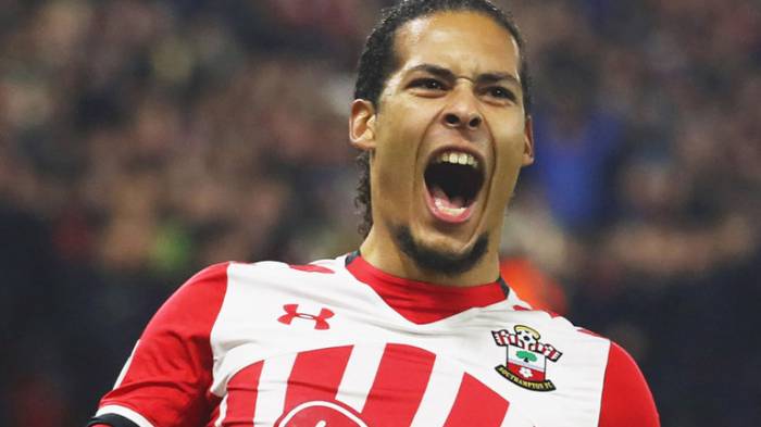 Football: Van Dijk officiellement à Liverpool pour une somme-record