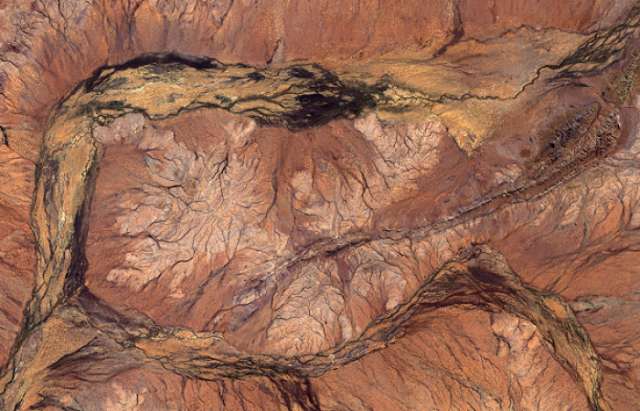 Oldest evidence of life found in rocks in Canada