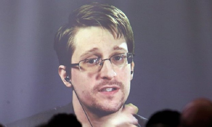 Snowden speaks out against FBI Director Comey's firing