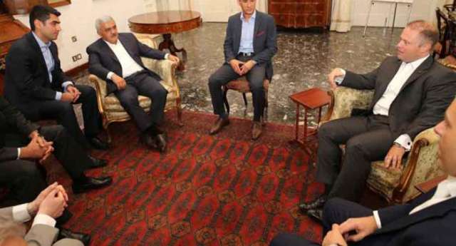 SOCAR President meets with Prime Minister of Malta