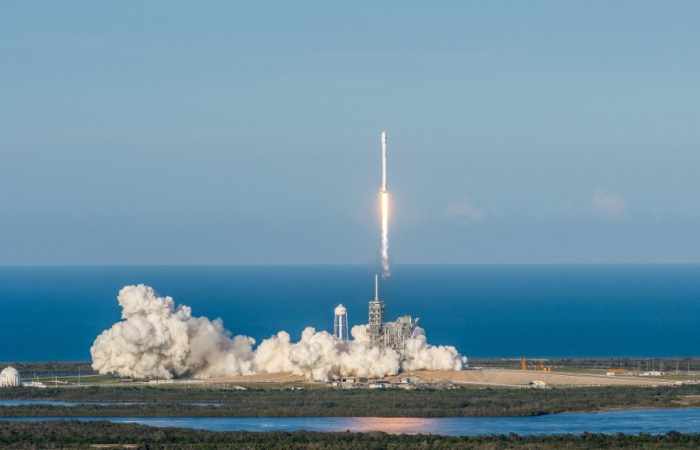 SpaceX launches secretive spy satellite

