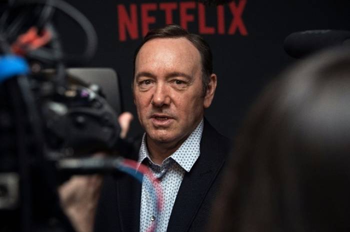 Spacey entschuldigt und outet sich