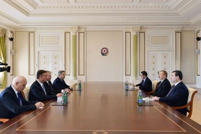 President Ilham Aliyev receives Russian State Duma delegation