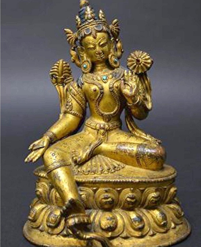Bargain hunter strikes gold after statue bought at car boot sale sells for 