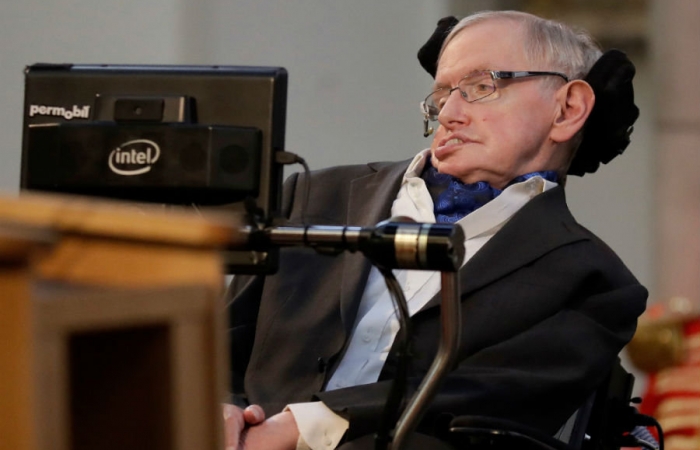 Stephen Hawking calls for ‘world government’ to stop robot uprising