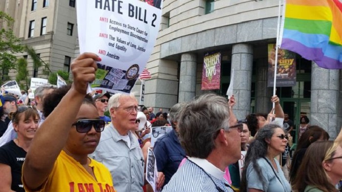 North Carolina LGBT law fuels demonstrations for and against