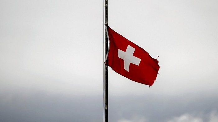 Suisse : cinq policiers assaillis par une horde de 200 jeunes à Bâle