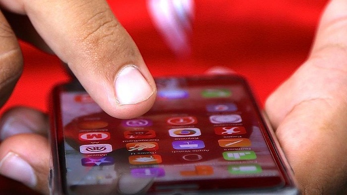 Les Suisses votent en faveur d`une loi autorisant les écoutes téléphoniques