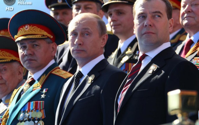 Ukrayna Putinlə Medvedevi tutdurmaq istəyir