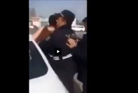 Sürücü ilə polis arasında qarşıdurma - VİDEO