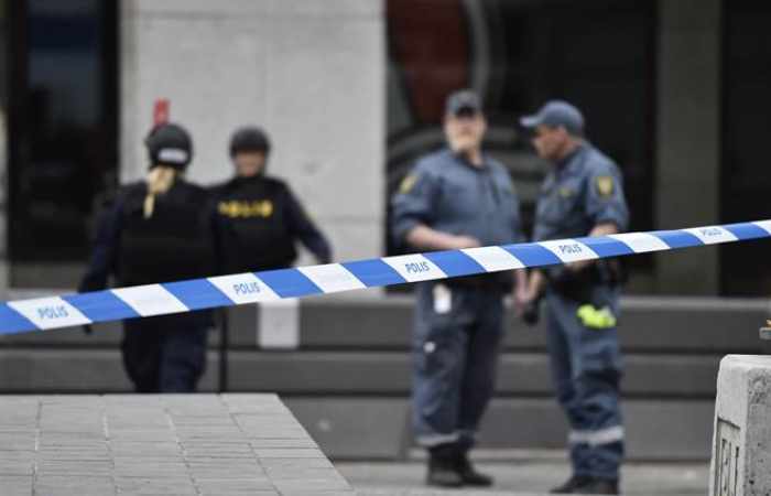 Attentat en Suède: un homme interpellé soupçonné d'être le conducteur du camion