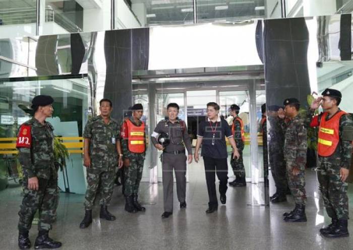 Al menos 24 heridos al explotar una bomba en un hospital militar de Bangkok