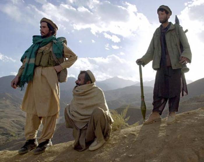 "Taliban" 70 nəfəri girov götürüb