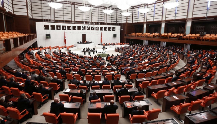 Le président turc lève l`immunité parlementaire