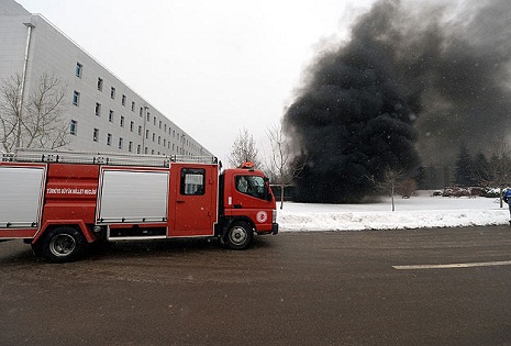 Explosion occurs near Turkish parliament