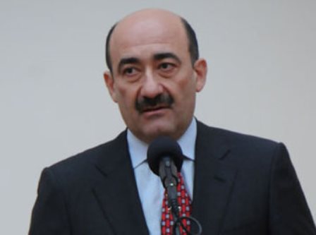 Əbülfəz Qarayev yeni komissiya yaratdı