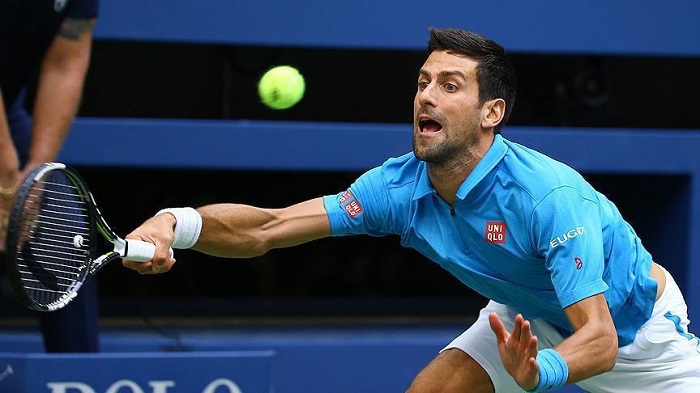 Tennis: Le serbe Djokovic en demi-finale au tournoi de Shanghai