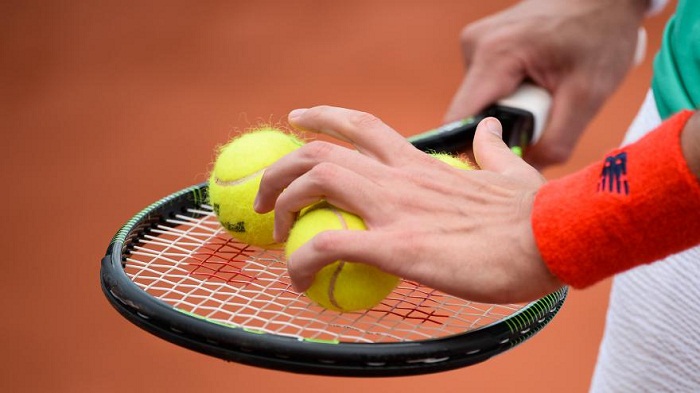 Il remporte son match de tennis sans perdre le moindre point