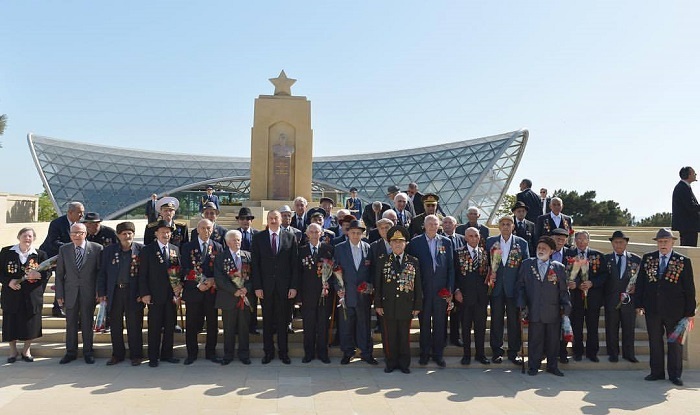  Ilham Aliyev nahm an der in Baku stattgefundenen feierlichen Veranstaltung zum 9. Mai- Feiertag des Sieges teil