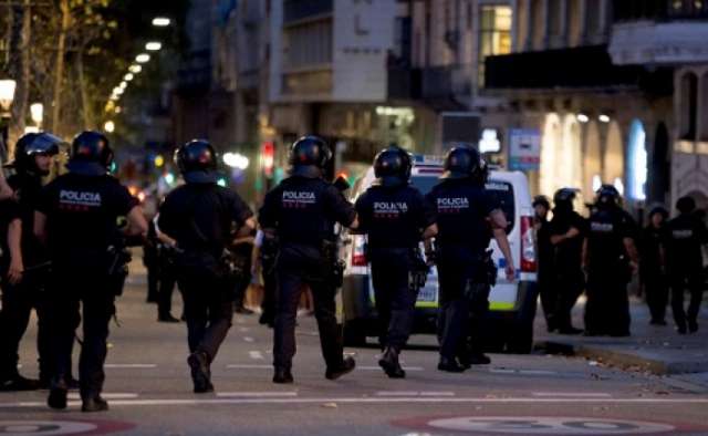 اعتقال شخصين في اعتداء برشلونة وتنظيم "الدولة الإسلامية" يتبنى الهجوم- فيديو 