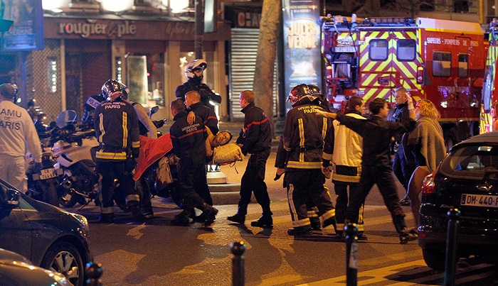 Three victims of Paris attacks die in hospital, death toll reaches 132